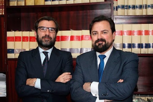 Avilés Y Cancio Abogados