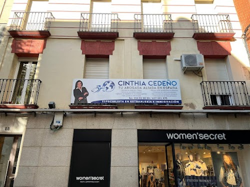 Abogada Cinthia Cedeño Extranjería Abogados Especialistas En Extranjería Y Nacionalidad Española